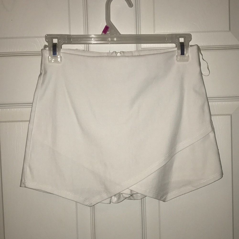 white skort